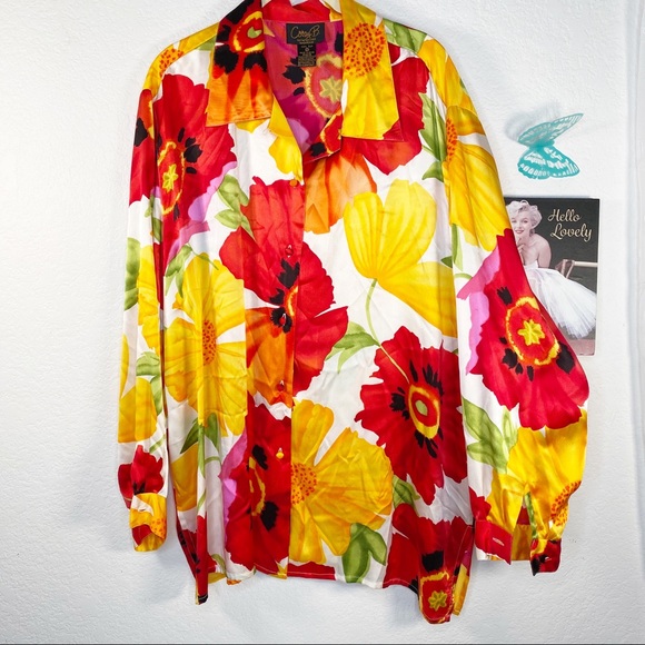 Corey B. New York Tops - Corey B. New York Stunning Blouse 100% pure silk